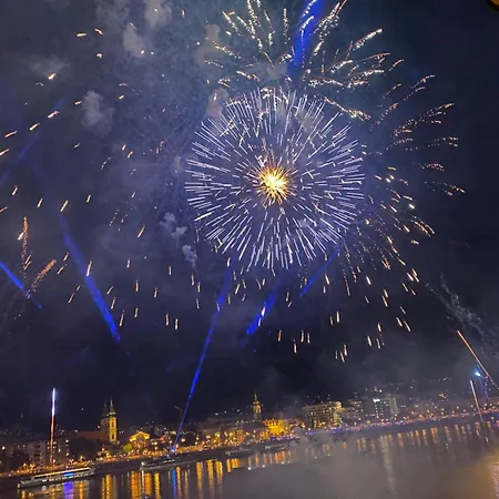 Panoramic Luxury In The Beautiful Part Of Budapest! Budapest