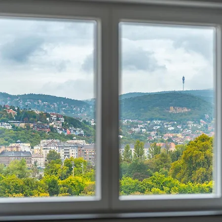 Panoramic Luxury In The Beautiful Part Of Budapest! *